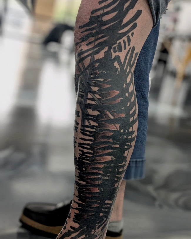 bioorganic industrial abstraction tattoo – solid black leg half sleeve pattern