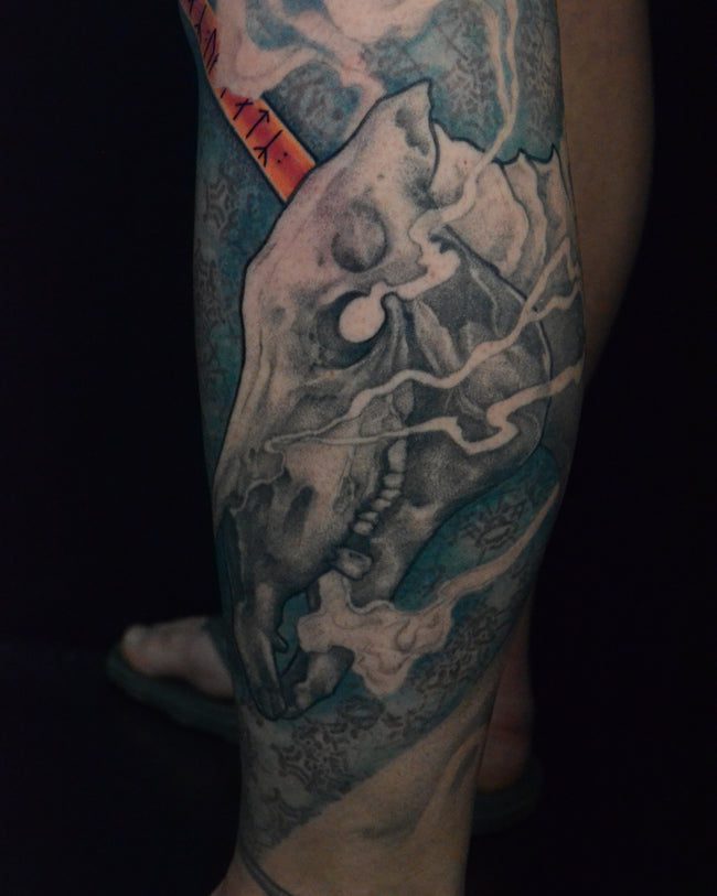 Odin leg sleeve tattoo – Sleipnir horse skull, full color illustrative Nordic detail